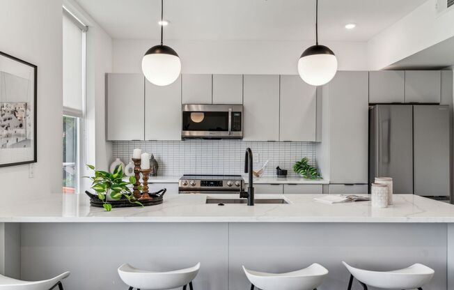 1 bed, 1 bath, 750 sqft, $1,525, Unit 312