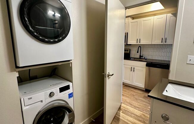 1 bed, 1 bath, $1,447, Unit 203