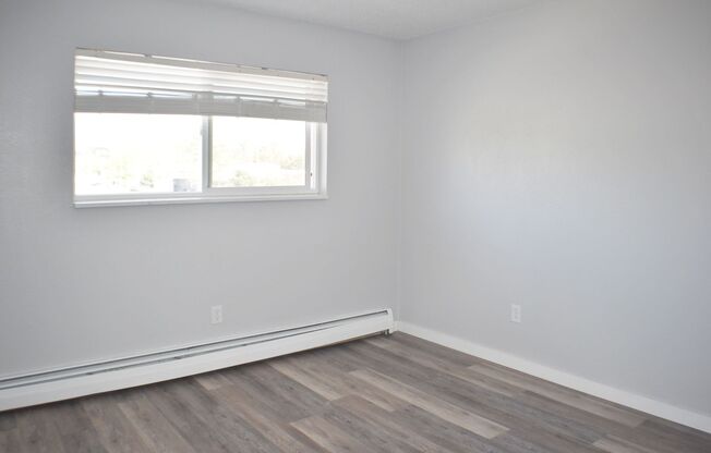 2 beds, 1 bath, 775 sqft, $1,395, Unit 445-27