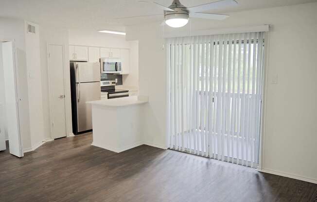 1 bed, 1 bath, 651 sqft, $1,190