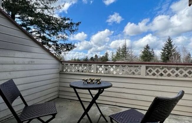 2 beds, 1 bath, 915 sqft, $1,675, Unit 1431