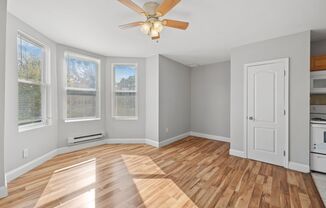 Studio, 1 bath, 575 sqft, $800, Unit 2F