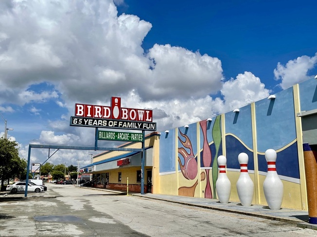 Bird Bowl Bowling in Westchester