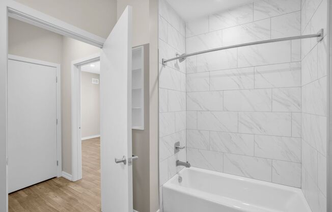 1 bed, 1 bath, 614 sqft, $2,240, Unit 637