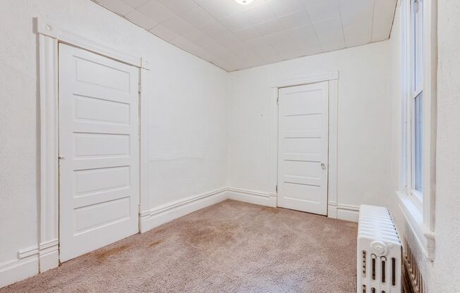 406 Kingsboro Street