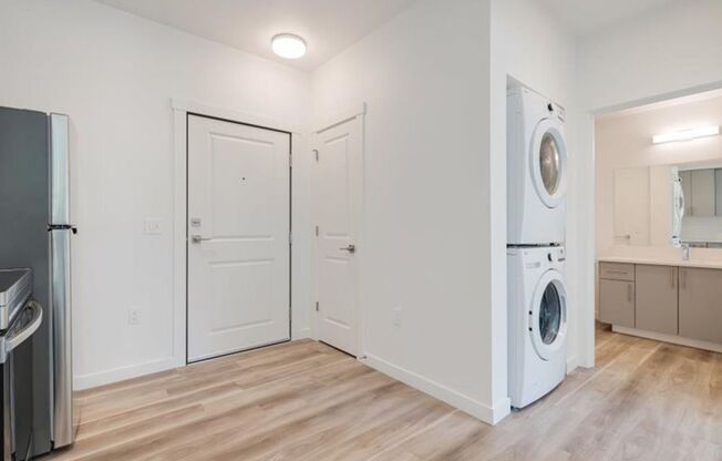 1 bed, 1 bath, 569 sqft, $1,595, Unit 404