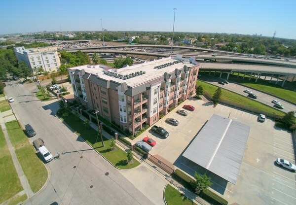 Midtown Grove Apartments in Houston