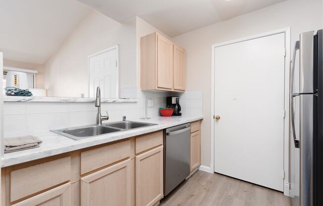 1 bed, 1 bath, $1,600, Unit Building 1 - second floor