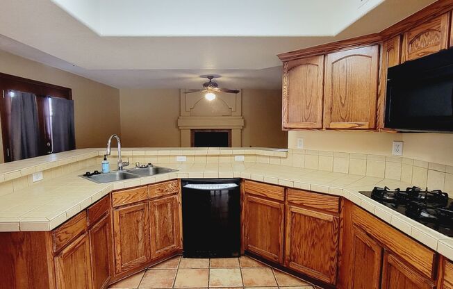 Beautiful 4 bedroom 2 bath home in West El Paso!