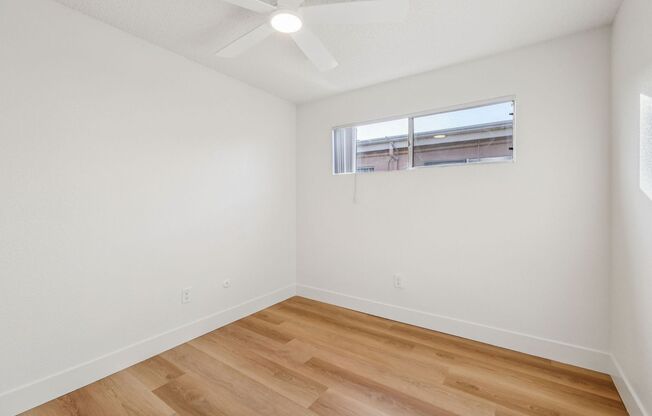 2 beds, 1 bath, 700 sqft, $1,650, Unit 950-2012