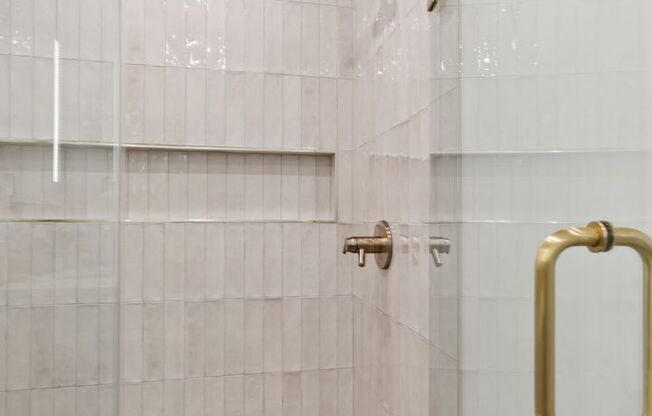 1 bed, 1 bath, 680 sqft, $1,673, Unit 305