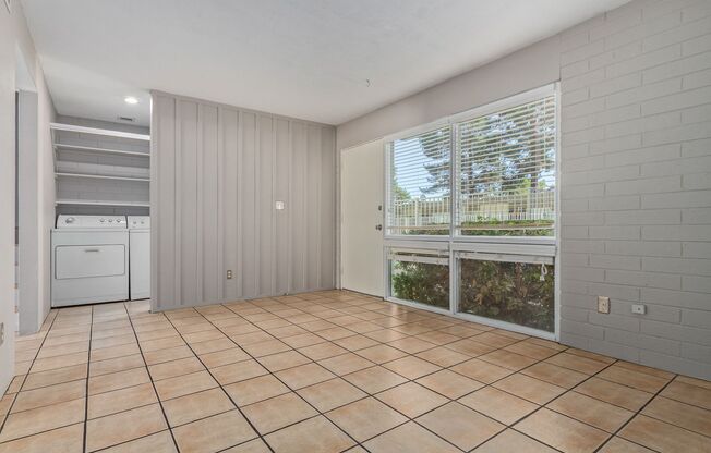 Prime Scottsdale living in a beautiful 3 Bed, 2.5 Bath Home!