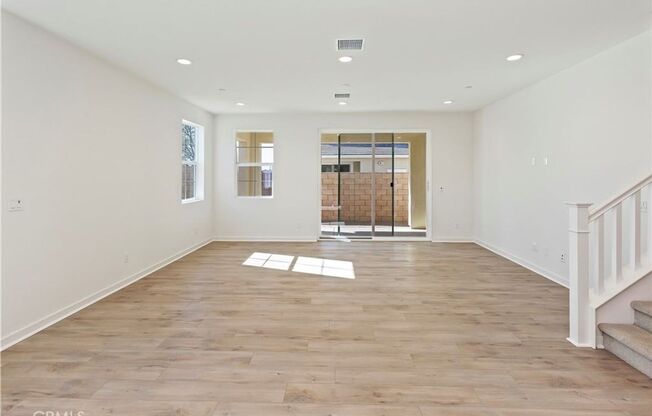 Charming 4-Bedroom Townhome Rental in West End, Fontana - 7064 Mallow Dr, Unit 2
