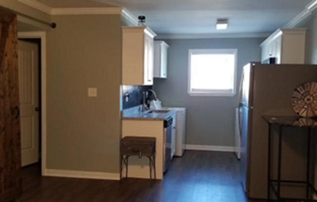 2 beds, 1 bath, 800 sqft, $1,095, Unit 201