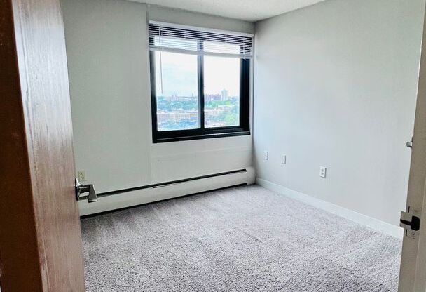 2 beds, 1 bath, 710 sqft, $1,450, Unit # 1303