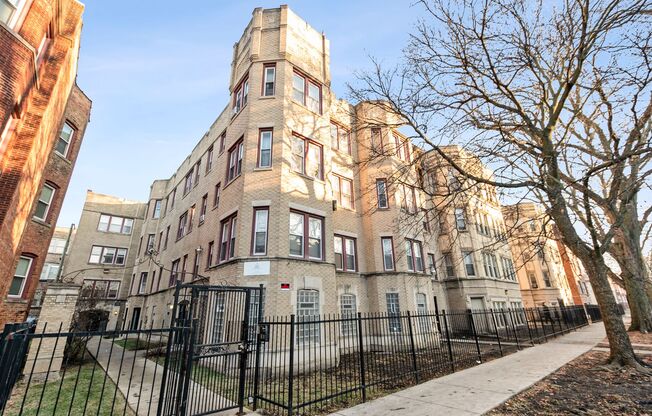 8139-8145 S Maryland Ave