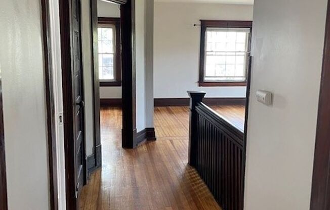 2 beds, 1 bath, 1,150 sqft, $975, Unit 1