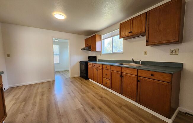 2 beds, 1 bath, $2,000, Unit #3501