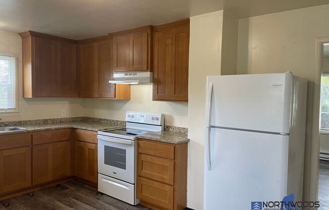 2 beds, 1 bath, $1,400