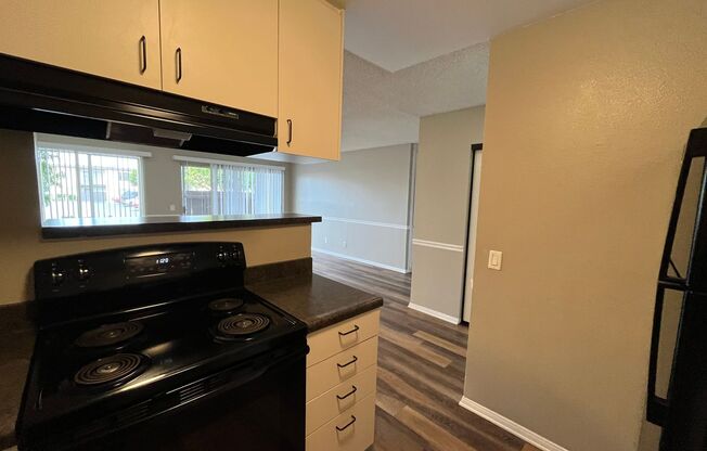 1 bed, 2 baths, 900 sqft, $2,200, Unit 007