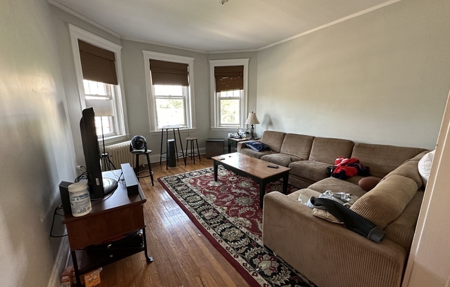 1572 Commonwealth Ave