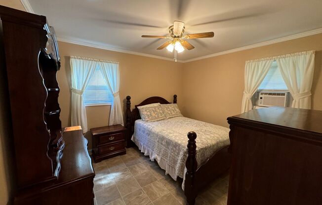 2 beds, 1 bath, $1,445