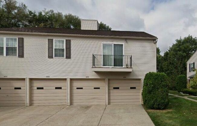 Charming 2 bedroom Clinton Twp Condo