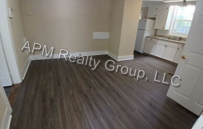 2 beds, 1 bath, $1,195