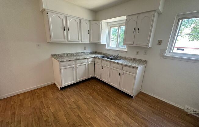 4bd Single Lee/Harvard Area Cash Pay/Section 8