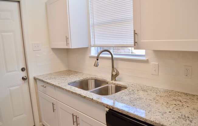 Remodeled 3 bed 2 bath home off Nacogdoches!