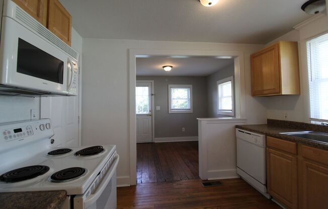 2 Bedroom 1 Bath Home With An Office Or Den Area