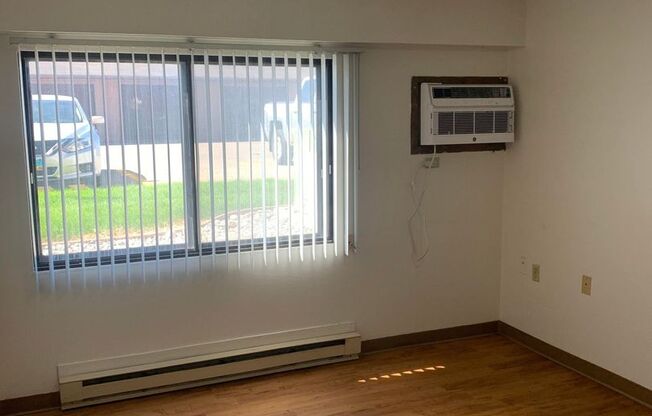 Studio, 1 bath, 203 sqft, $550, Unit 1502-2A