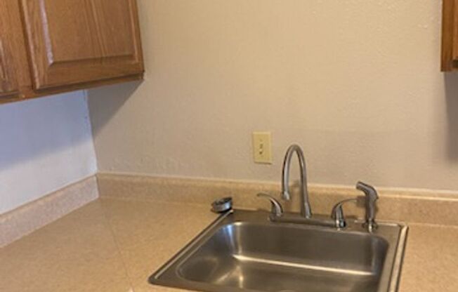 Studio, 1 bath, 520 sqft, $560, Unit 2604-101