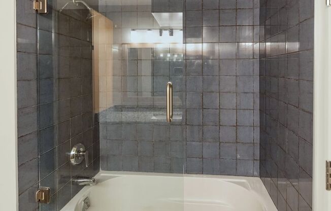 2 beds, 2 baths, $2,945, Unit # 603