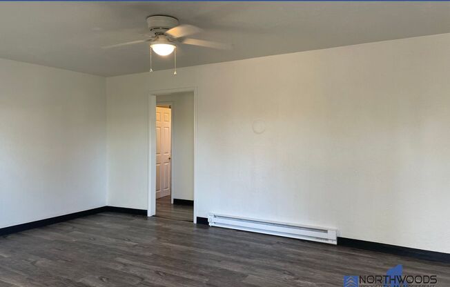 2 beds, 1 bath, $1,400