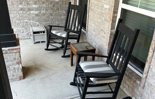 Beautiful 4 Bedroom, 2 Bath Milton Home available !!