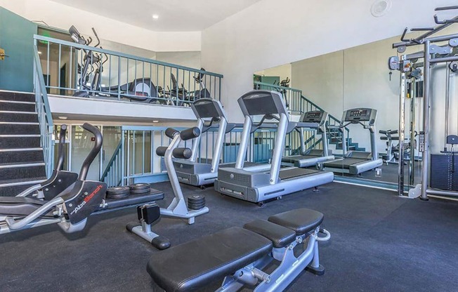 Fitness Center With Modern Equipment at Oxnard Plaza, North Hollywood, CA