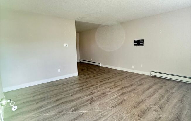 2 beds, 1 bath, 800 sqft, $1,150, Unit Unit 6