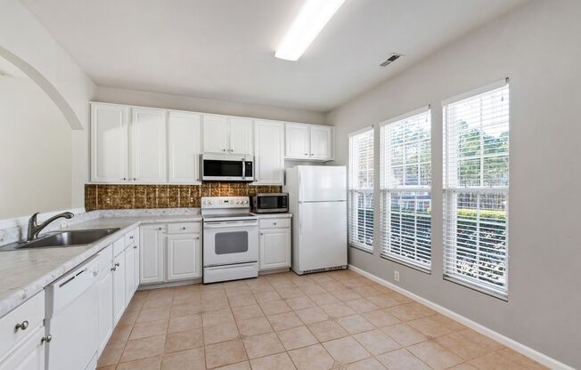 Beautiful End-Unit Townhome in Sought-After Breckenridge!