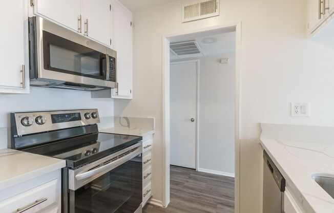 1 bed, 1 bath, 695 sqft, $1,648, Unit 314