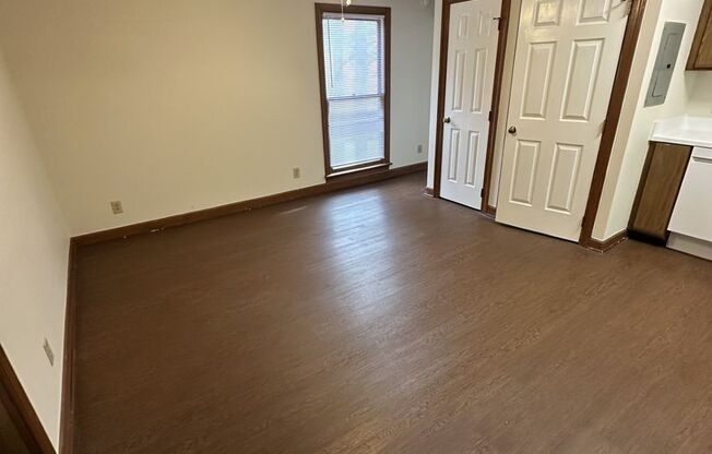 1 Bedroom 1 Bathroom Condo!