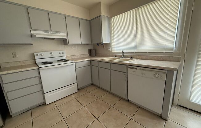 3 Bed 2 Ba Condo