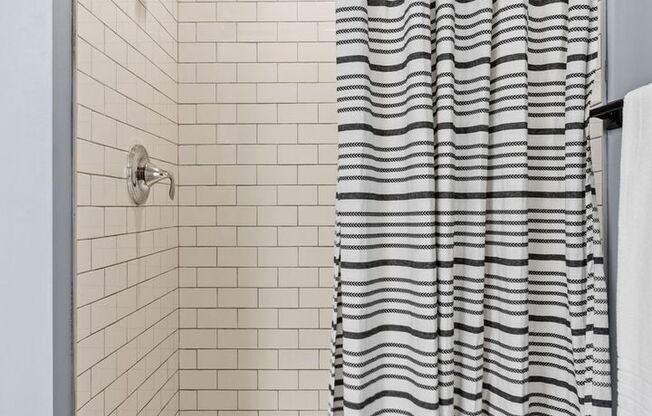 2 beds, 2 baths, 1,189 sqft, $1,560, Unit #603