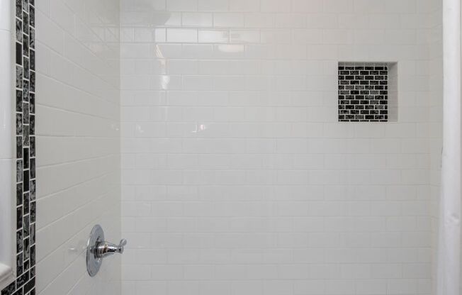 2 beds, 1 bath, 1,121 sqft, $1,995, Unit 209