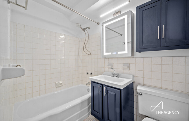 175 W 12 ST