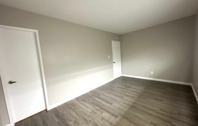 2 beds, 1.5 baths, 900 sqft, $2,150, Unit 11