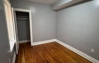 3 beds, 1 bath, $2,182, Unit 8008-1