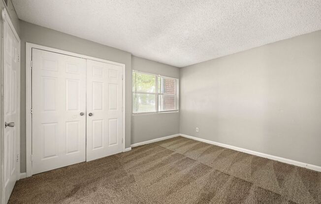 3 beds, 2 baths, 1,121 sqft, $1,400, Unit G86