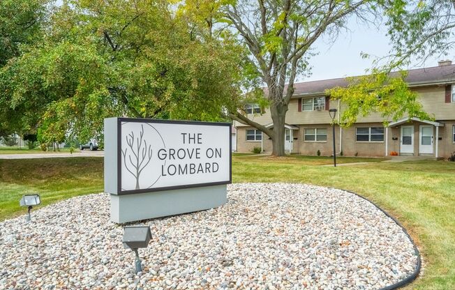 2 beds, 1 bath, 825 sqft, $899, Unit 1740 - 23