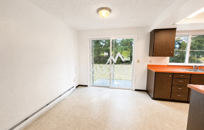 (Application Pending)Charming 2-Bedroom Duplex with Garage!